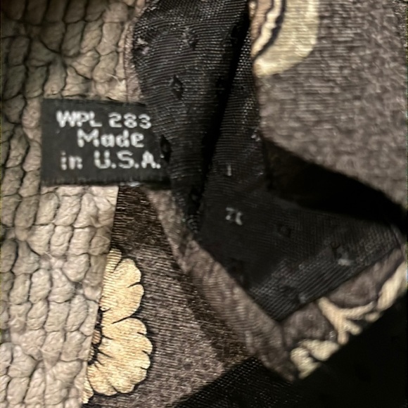 Vintage Halston 100% Silk Tie Floral Print Made in USA With Tag Designer Classic - Picture 6 of 9